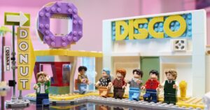 bts-now-have-their-very-own-lego-set-—-with-figures-of-all-seven-bandmembers