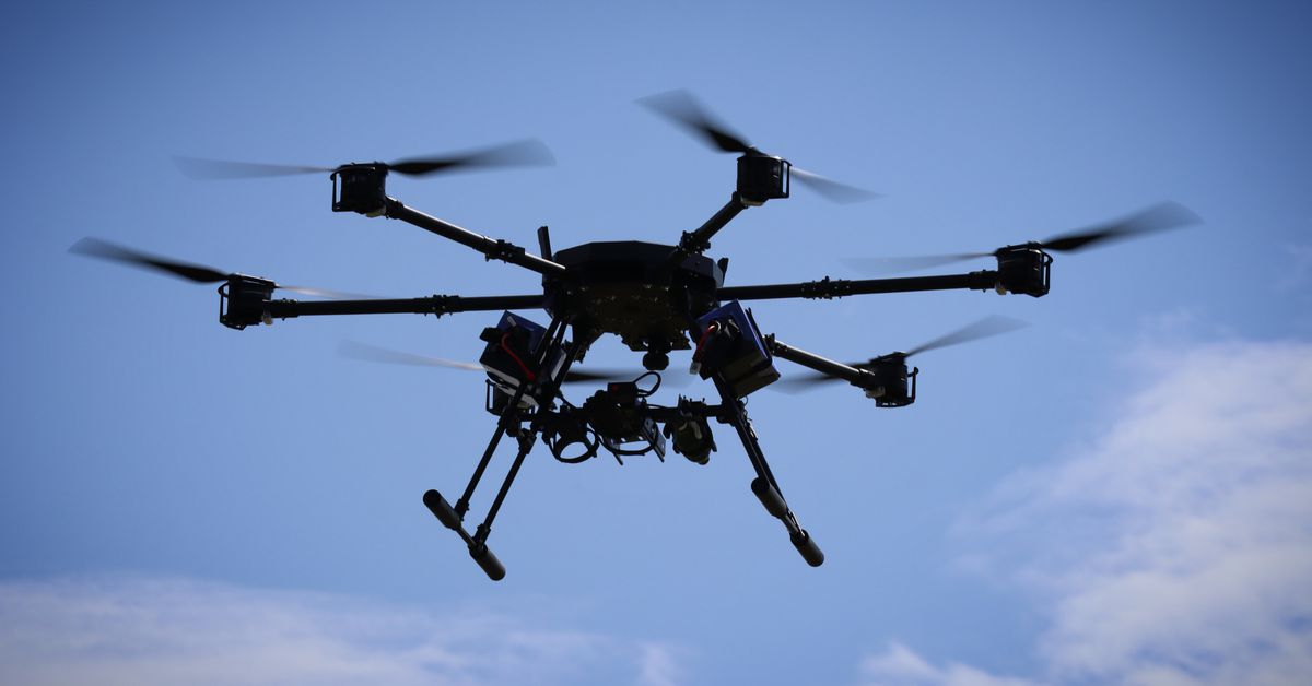 illinois-now-lets-cops-fly-drones-over-events-—-but-not-with-weapons-or-facial-recognition