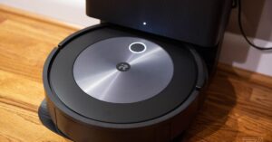 irobot’s-roomba-j7-plus,-our-favorite-robot-vacuum,-has-hit-an-all-time-low