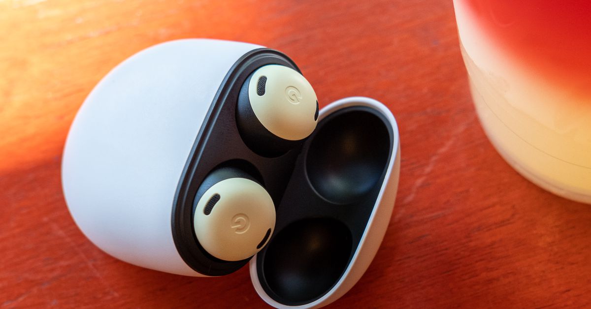 google-adds-a-reminder-to-clean-your-pixel-buds-every-once-in-a-while