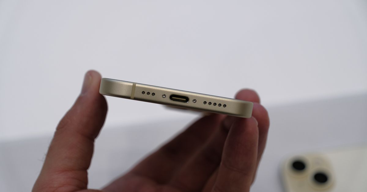 apple’s-usb-c-shift-could-bring-back-the-magsafe-duo-and-battery-pack
