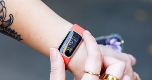 google-is-losing-its-fitbit-leaders-and-laying-off-hundreds-of-ar-employees
