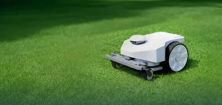 The Future of Fine Turf: Weighing Up Automated Systems Against Manual Pitch Care